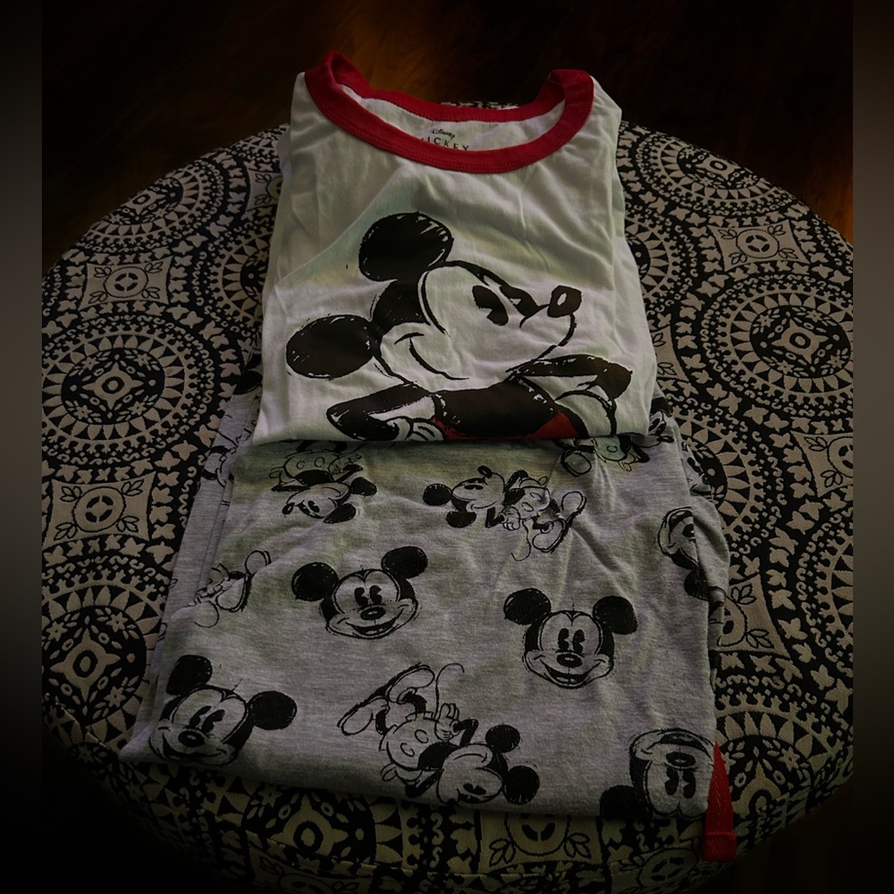 NWOT Disney Mickey Mouse pajamas